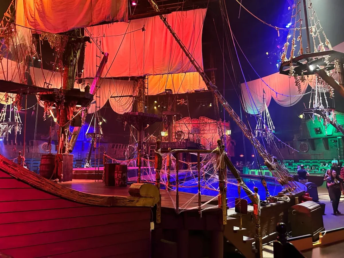 VAMPIRATES — Pirate's Dinner Adventure — imagem 3